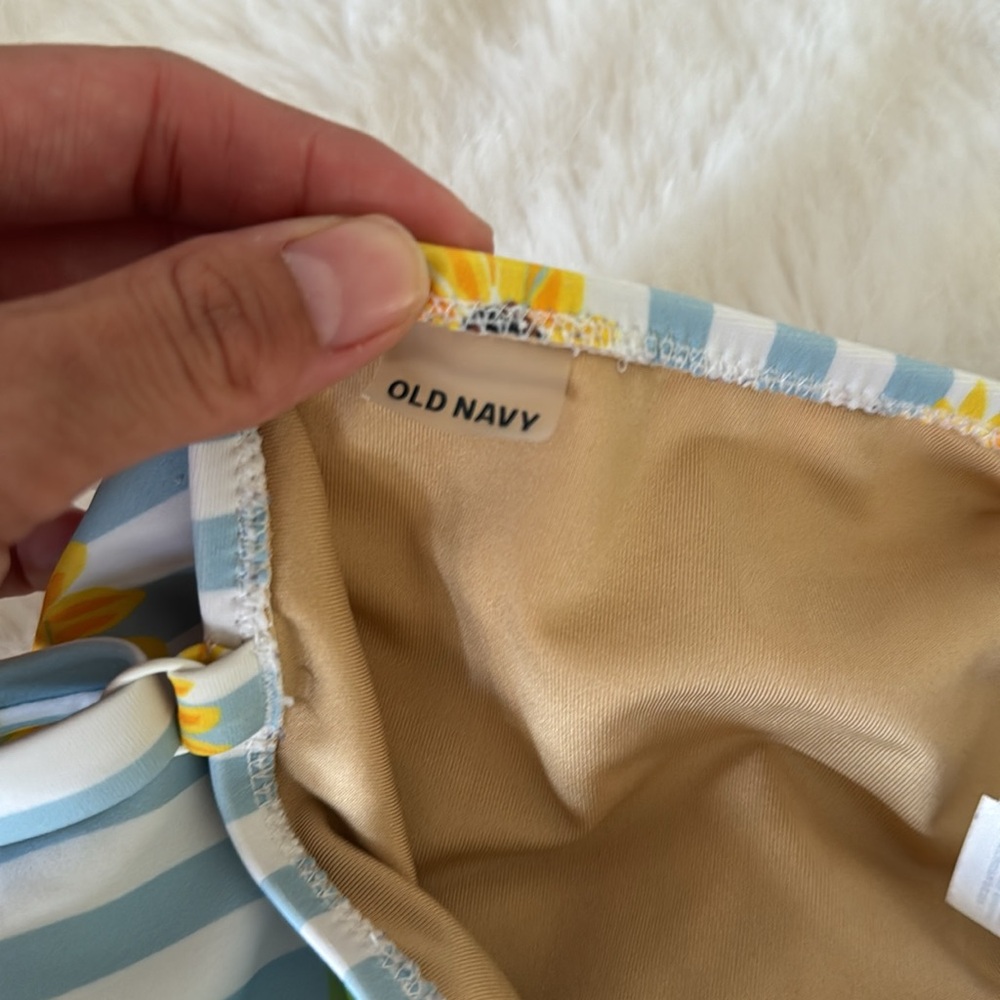 Bathing suit - Picture 6 of 7